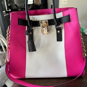 Michael Kors purse…like new!